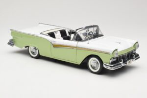 Ford Fairlane Skyliner Zielony i Biały Sun Star 1:18 FORD003 Metal — zdjęcie 7 z 9