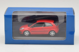 Ford Fiesta Mk5 2-Door Czerwony Minichamps 1:43 FIESTA004 Metal — zdjęcie 4 z 4