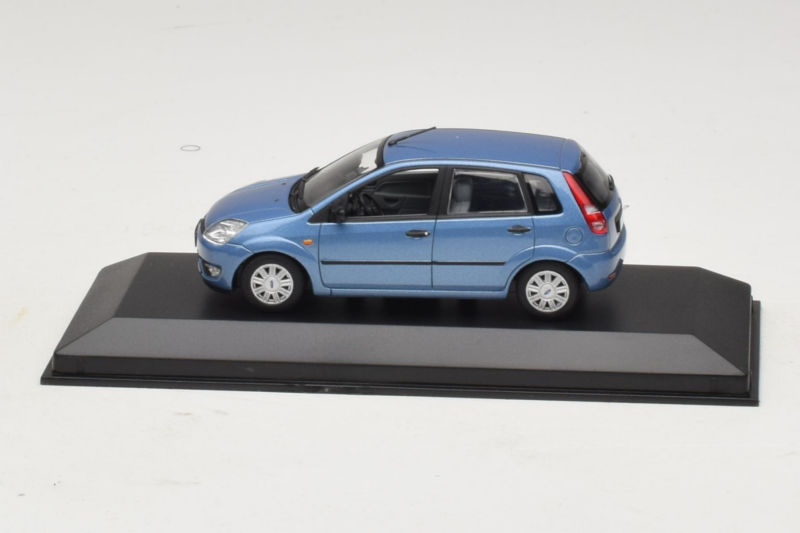 Ford Fiesta Mk5 4-Door Jasnoniebieski Minichamps 1:43 FIESTA002 Metal