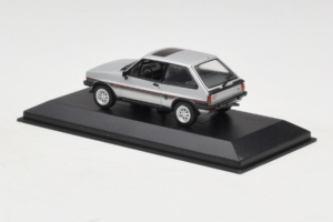 Ford Fiesta XR2 Srebrny Minichamps 1:43 400085160 Metal — zdjęcie 3 z 4
