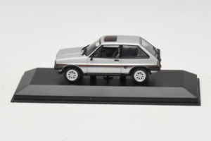 Ford Fiesta XR2 Srebrny Minichamps 1:43 400085160 Metal