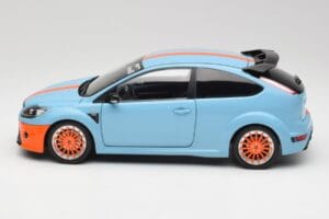 Ford Focus RS LM Classic Edition Gulf 1968 Ford GT40 Tribute Minichamps 1:18 100080068 Metal — zdjęcie 4 z 8