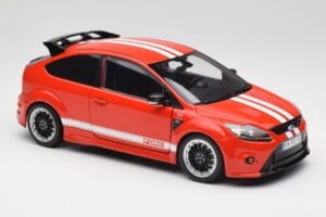 Ford Focus RS LM Classic Edition Race Red 1967 Ford Mk IV Tribute Minichamps 1:18 100080067 Metal — zdjęcie 6 z 8