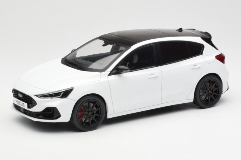 Ford Focus ST Mk4 Frozen Biały MCG 1:18 MCG18453 Metal