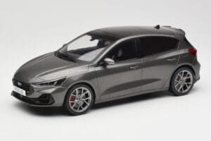 Ford Focus ST Mk4 Szary MCG 1:18 MCG18454 Metal