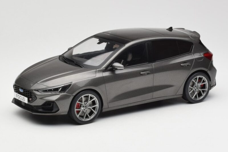 Ford Focus ST Mk4 Szary MCG 1:18 MCG18454 Metal