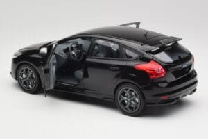 Ford Focus ST Mk2 Panther Black Metallic Minichamps 1:18 110082000 Metal — zdjęcie 5 z 8