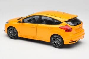 Ford Focus ST Mk2 Tangerine Scream Minichamps 1:18 110082005 Metal — zdjęcie 7 z 8