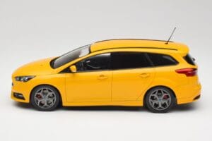 Ford Focus ST Turnier Mk3 Żółty MCG 1:18 MCG18464 Metal — zdjęcie 3 z 6