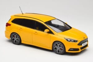 Ford Focus ST Turnier Mk3 Żółty MCG 1:18 MCG18464 Metal — zdjęcie 4 z 6