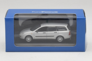 Ford Focus Mk1 Turnier Srebrny Minichamps 1:43 FOCUS004 Metal — zdjęcie 5 z 5