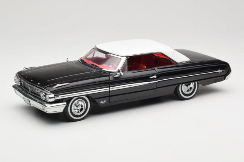 Ford Galaxie 500 Czarny Sun Star 1:18 1442 Metal