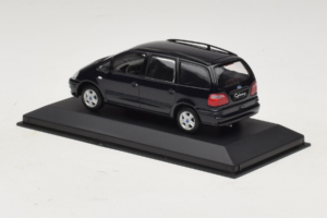 Ford Galaxy Mk2 Czarny Minichamps 1:43 GALAXY002 Metal — zdjęcie 3 z 4