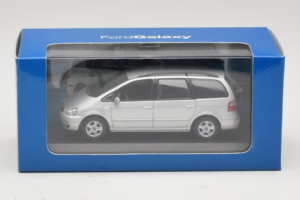 Ford Galaxy Mk2 Srebrny Minichamps 1:43 GALAXY001 Metal — zdjęcie 4 z 4