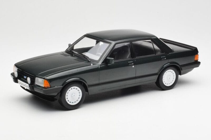 Ford Granada Mk2 2.8 Injection Ciemnozielony MCG 1:18 MCG18263 Metal