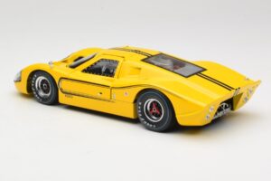 Ford GT40 Mk IV Żółty 1967 Shelby Collectibles 1:18 31414S Metal — zdjęcie 7 z 8