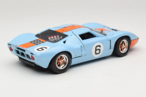 Ford GT40 Gulf #6 J. Ickx / J. Oliver 24 Hours of Le Mans 1969 Eagles Race 1:18 300600 Metal — zdjęcie 3 z 8