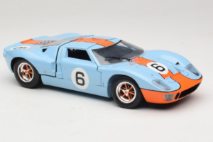 Ford GT40 Gulf #6 J. Ickx / J. Oliver 24 Hours of Le Mans 1969 Eagles Race 1:18 300600 Metal — zdjęcie 6 z 8