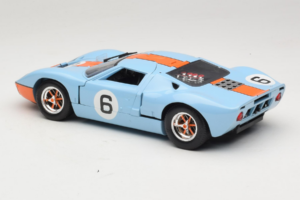 Ford GT40 Gulf #6 J. Ickx / J. Oliver 24 Hours of Le Mans 1969 Eagles Race 1:18 300600 Metal — zdjęcie 7 z 8