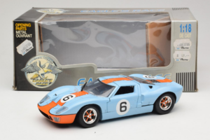 Ford GT40 Gulf #6 J. Ickx / J. Oliver 24 Hours of Le Mans 1969 Eagles Race 1:18 300600 Metal — zdjęcie 8 z 8