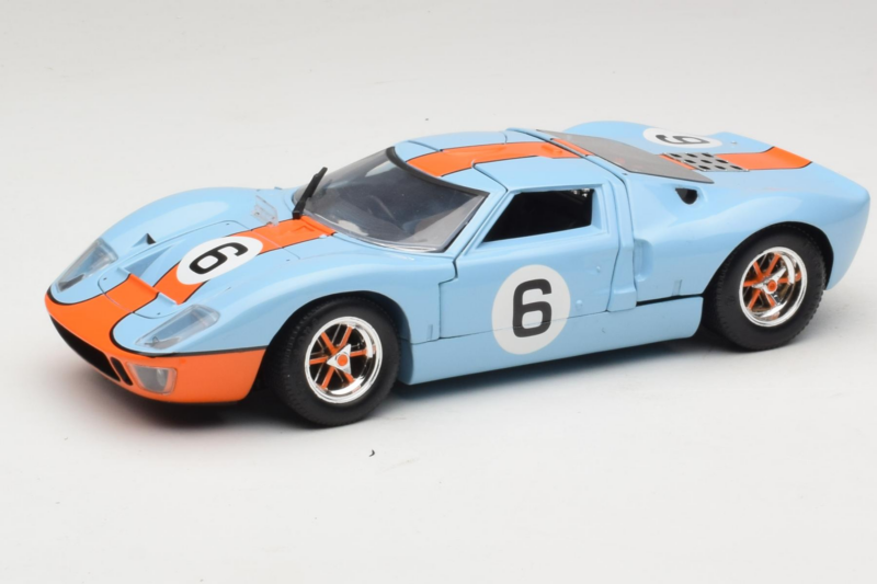 Ford GT40 Gulf #6 J. Ickx / J. Oliver 24 Hours of Le Mans 1969 Eagles Race 1:18 300600 Metal