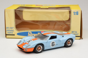 Ford GT40 Gulf #6 J. Ickx / J. Oliver 24 Hours of Le Mans 1969 Revell 1:18 48824 Metal — zdjęcie 8 z 8