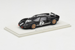 Ford GT40 Mk II #2 B. McLaren / C. Amon Shelby American Winner 24 Hours of Le Mans 1966 Spark 1:43 43LM66-O1 Żywica — zdjęcie 2 z 4