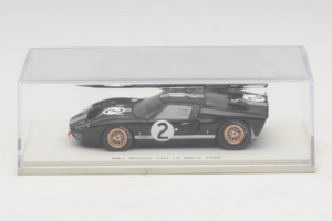 Ford GT40 Mk II #2 B. McLaren / C. Amon Shelby American Winner 24 Hours of Le Mans 1966 Spark 1:43 43LM66-O1 Żywica — zdjęcie 4 z 4
