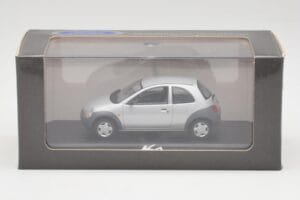 Ford Ka Mk1 Srebrno-Szary Minichamps 1:43 130248 Metal — zdjęcie 4 z 4