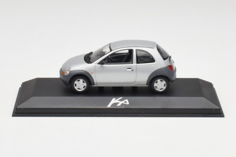 Ford Ka Mk1 Srebrno-Szary Minichamps 1:43 130248 Metal