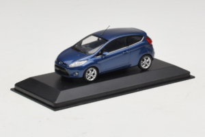 Ford Ka Dark Blue Metallic Minichamps 1:43 FORD004 Metal — zdjęcie 2 z 4