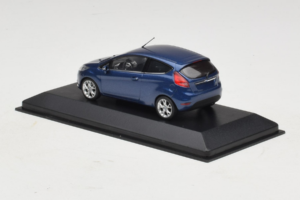 Ford Ka Dark Blue Metallic Minichamps 1:43 FORD004 Metal — zdjęcie 3 z 4