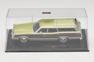 Ford LTD Country Squire Green Bronze IXO 1:43 CLC608N Metal — zdjęcie 4 z 5