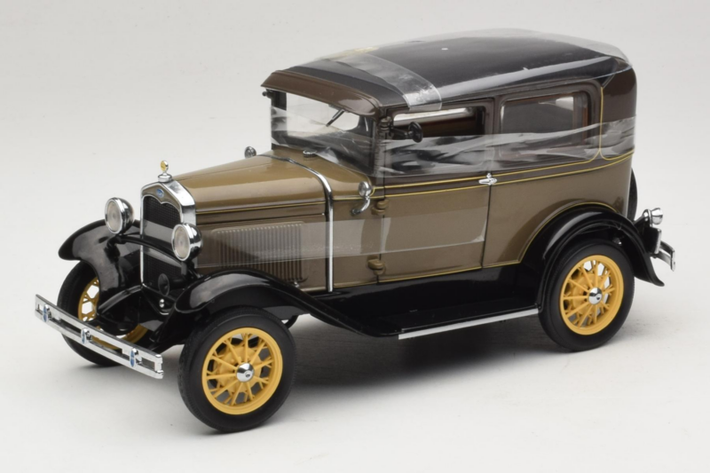 Ford Model A Tudor Chicle Drab Motor City 1:18 41003 Metal