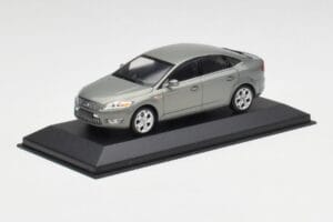 Ford Mondeo Mk3 Sedan Szary Metallic Minichamps 1:43 IND403086003 Metal — zdjęcie 2 z 4
