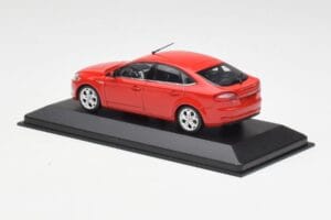 Ford Mondeo Mk4 Colorado Czerwony Minichamps 1:43 MONDEO001 Metal — zdjęcie 3 z 4