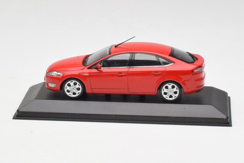 Ford Mondeo Mk4 Colorado Czerwony Minichamps 1:43 MONDEO001 Metal
