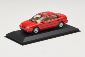 Ford Mondeo Mk1 Sedan Czerwony Minichamps 1:43 082000 Metal — zdjęcie 2 z 4