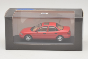 Ford Mondeo Mk1 Sedan Czerwony Minichamps 1:43 082000 Metal — zdjęcie 4 z 4