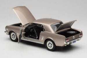 Ford Mustang 1964 1/2 Srebrny Mira 1:18 6127 Metal — zdjęcie 5 z 8