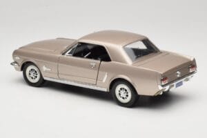 Ford Mustang 1964 1/2 Srebrny Mira 1:18 6127 Metal — zdjęcie 7 z 8