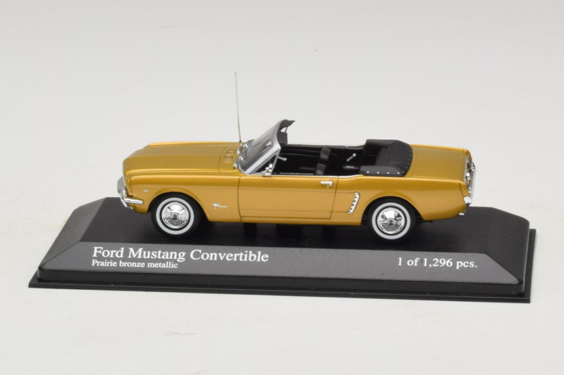 Ford Mustang Kabriolet Złoty Minichamps 1:43 400082432 Metal