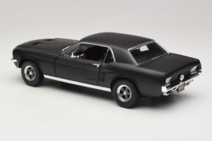 Ford Mustang Creed Movie GreenLight 1:18 13611 Metal — zdjęcie 7 z 8