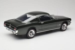 Ford Mustang Fastback Ivy Green Otto 1:12 G079 Żywica — zdjęcie 2 z 6