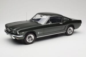 Ford Mustang Fastback Ivy Green Otto 1:12 G079 Żywica
