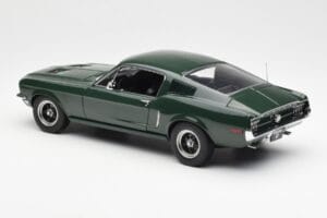 Ford Mustang GT Bullitt Zielony AUTOart 1:18 72812 Metal — zdjęcie 7 z 8