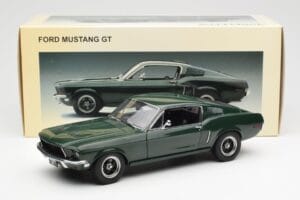 Ford Mustang GT Bullitt Zielony AUTOart 1:18 72812 Metal — zdjęcie 8 z 8
