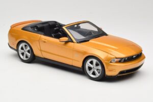 Ford Mustang GT S197 Kabriolet Złoty Maisto 1:18 31158 Metal — zdjęcie 5 z 7