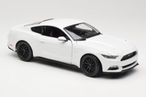 Ford Mustang GT S550 Biały Maisto 1:18 31197 Metal — zdjęcie 6 z 8