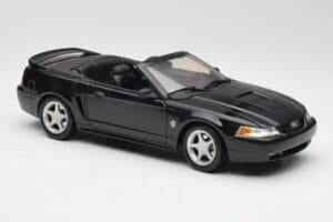 Ford Mustang GT SN95 Kabriolet Czarny Maisto 1:18 50328 Metal — zdjęcie 6 z 8